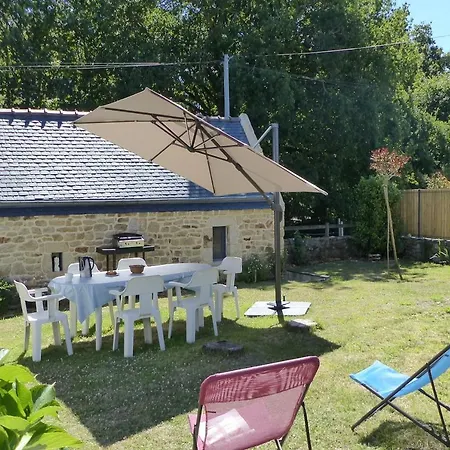 Belle Longere En Campagne A Baden Larmor-Baden